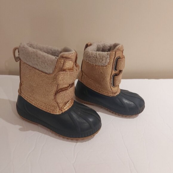 ❣️Girls snow boots size 3M (#384) - Picture 2 of 5